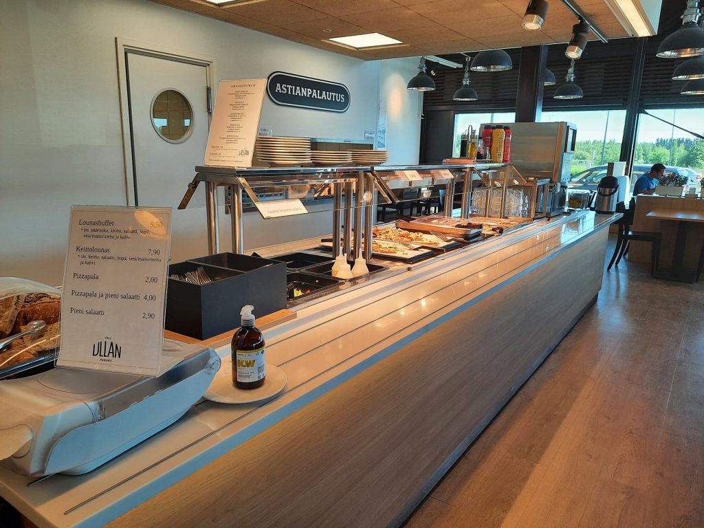 Ullan Pakari lounasbuffa